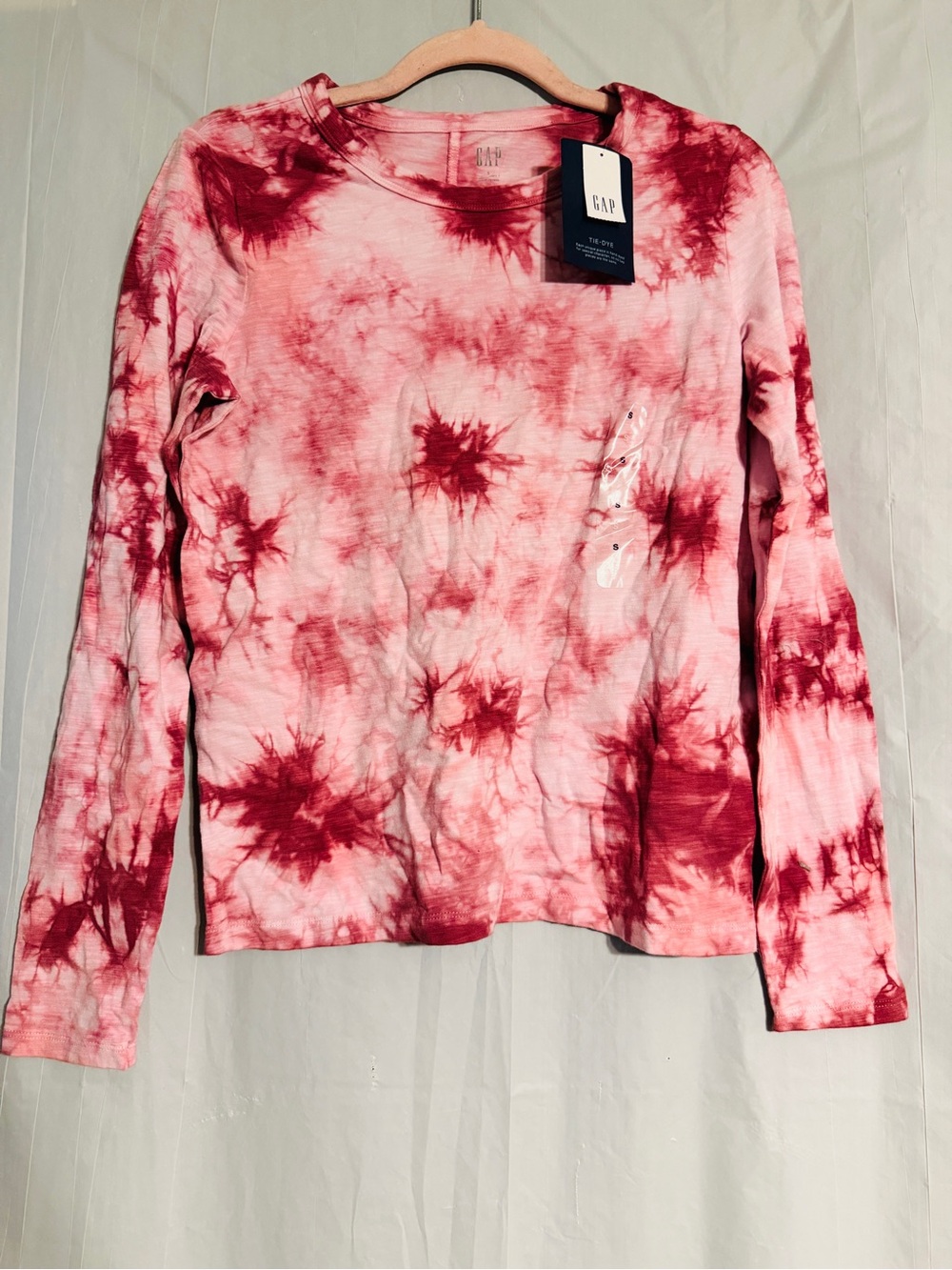 GAP Women’s Small Pink Burgundy Tie Dye Long Sleeve Shirt NWT Hand Dyed